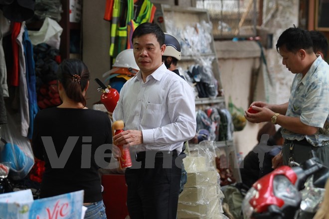 “Chay” hang binh cuu hoa mini du gia da tang gap 4 lan